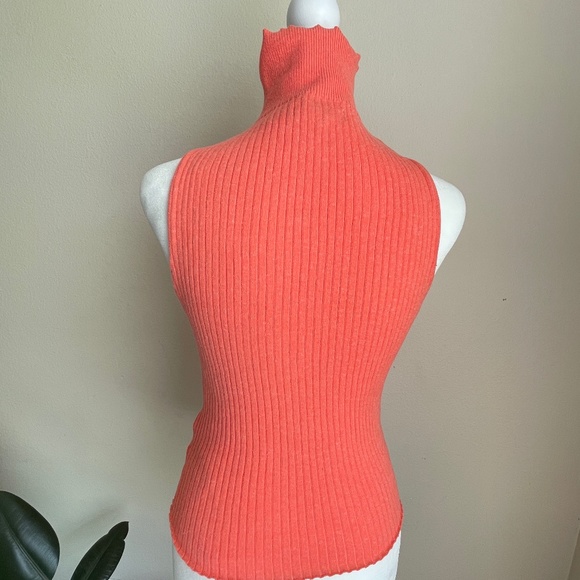 UO Urban Outfitters Sofia sleeveless turtleneck sweater Medium - Picture 2 of 8